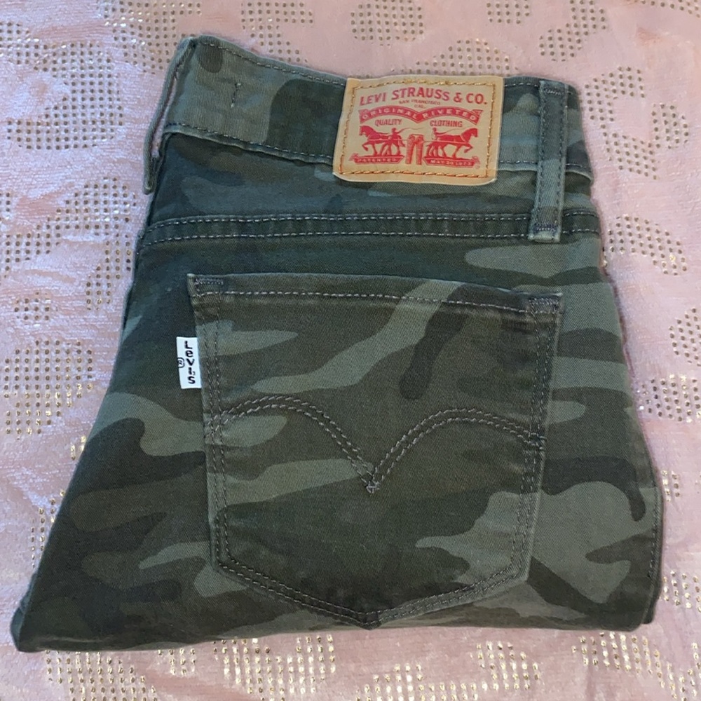 Camo Levi Strauss skinny leg jeans